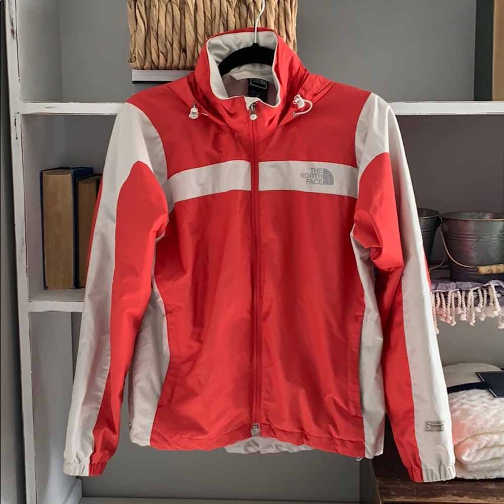Women’s North Face Windbreaker Hooded Jacket Small